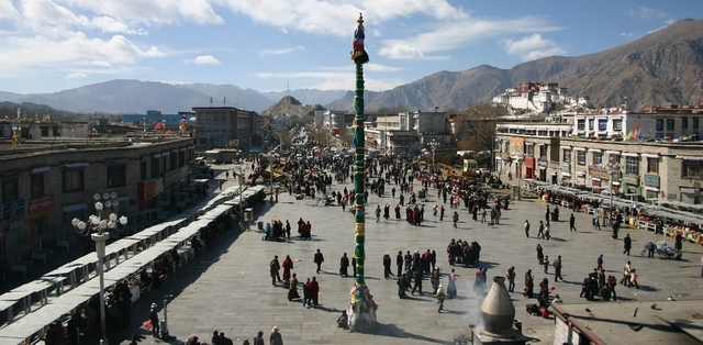 Barkhor square